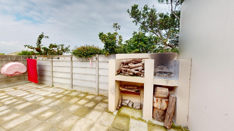 2 Bedroom Property for Sale in Onverwacht Western Cape